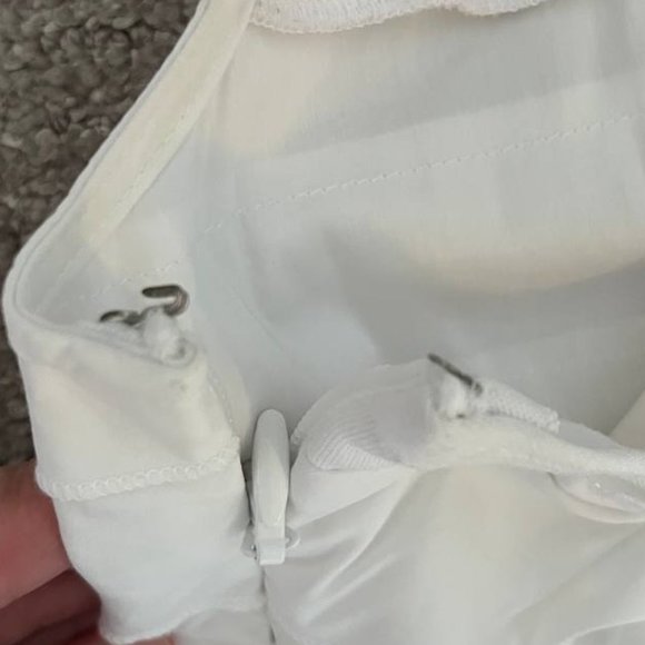 BCBG Maxazria White Knee Length Layered Ruffle Dress - Picture 5 of 7